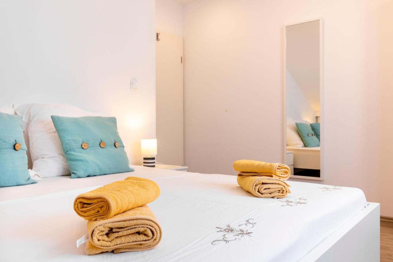 Apartments Lacaleta Сплит Экстерьер фото