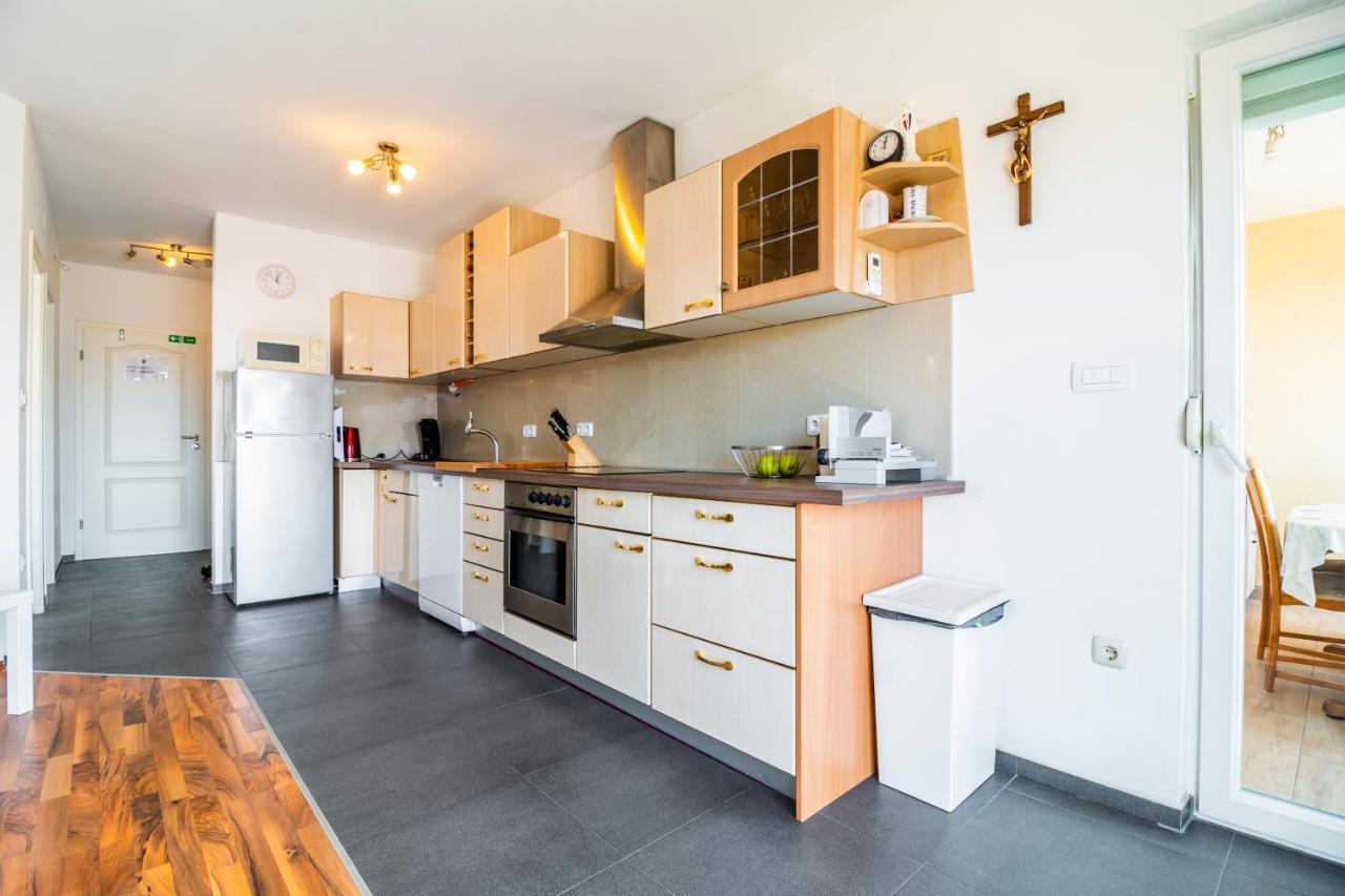 Apartments Lacaleta Сплит Экстерьер фото