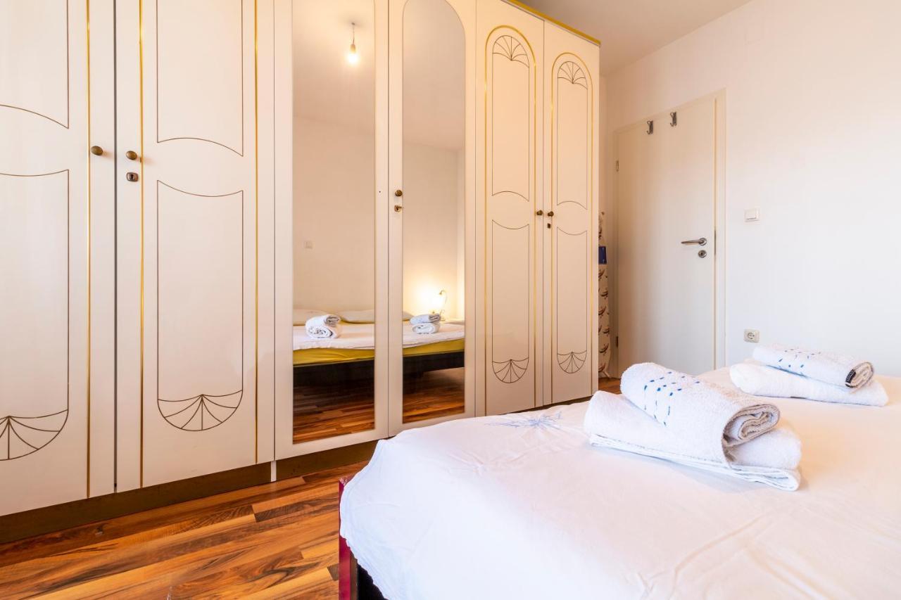Apartments Lacaleta Сплит Экстерьер фото