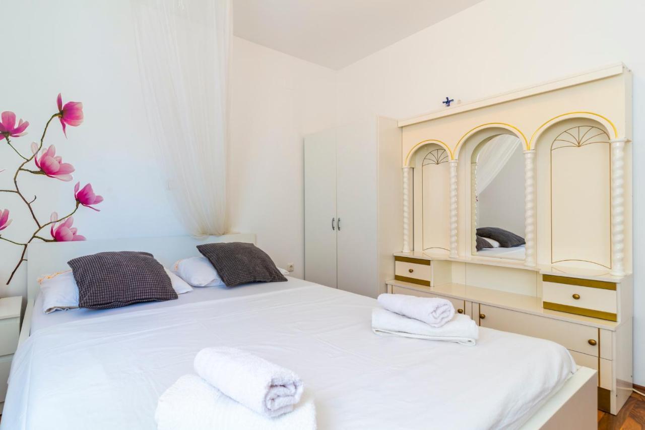 Apartments Lacaleta Сплит Экстерьер фото