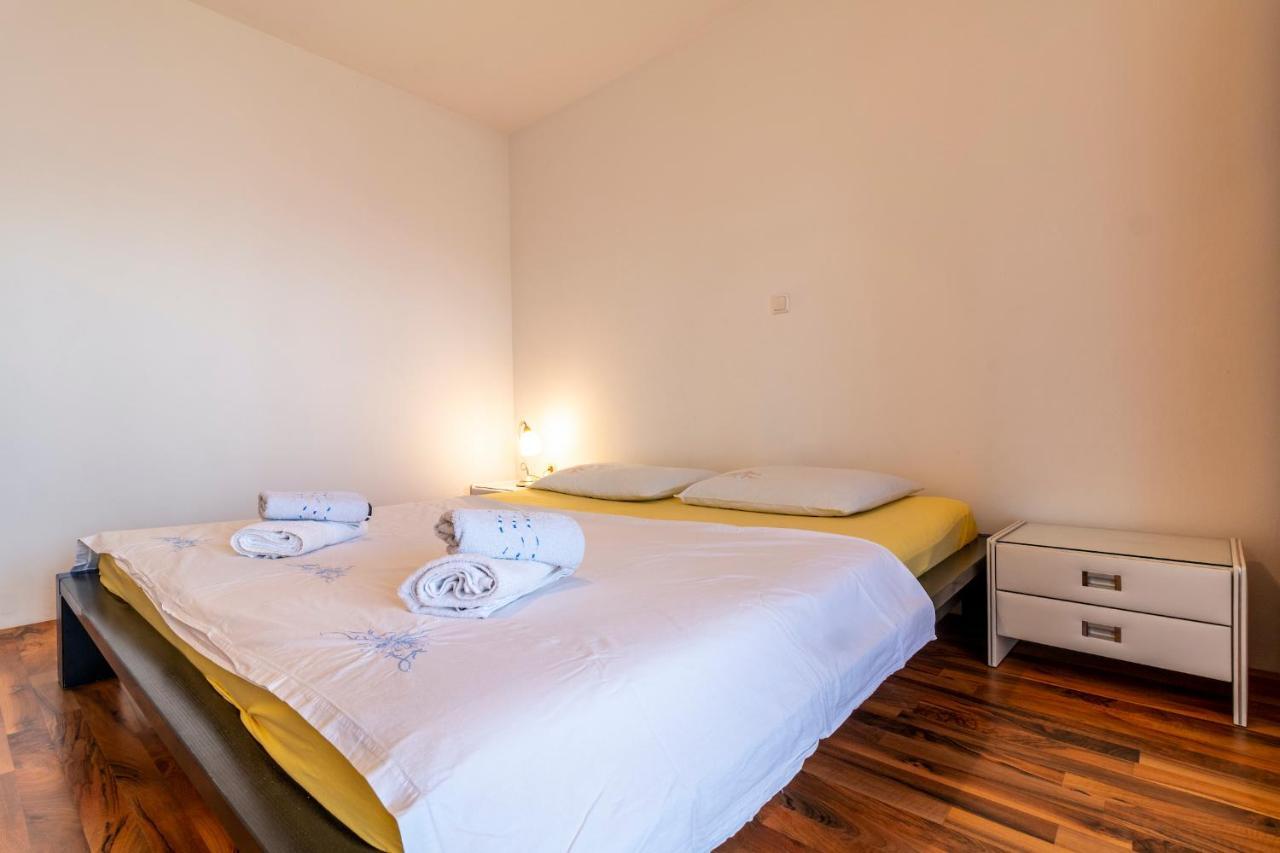 Apartments Lacaleta Сплит Экстерьер фото